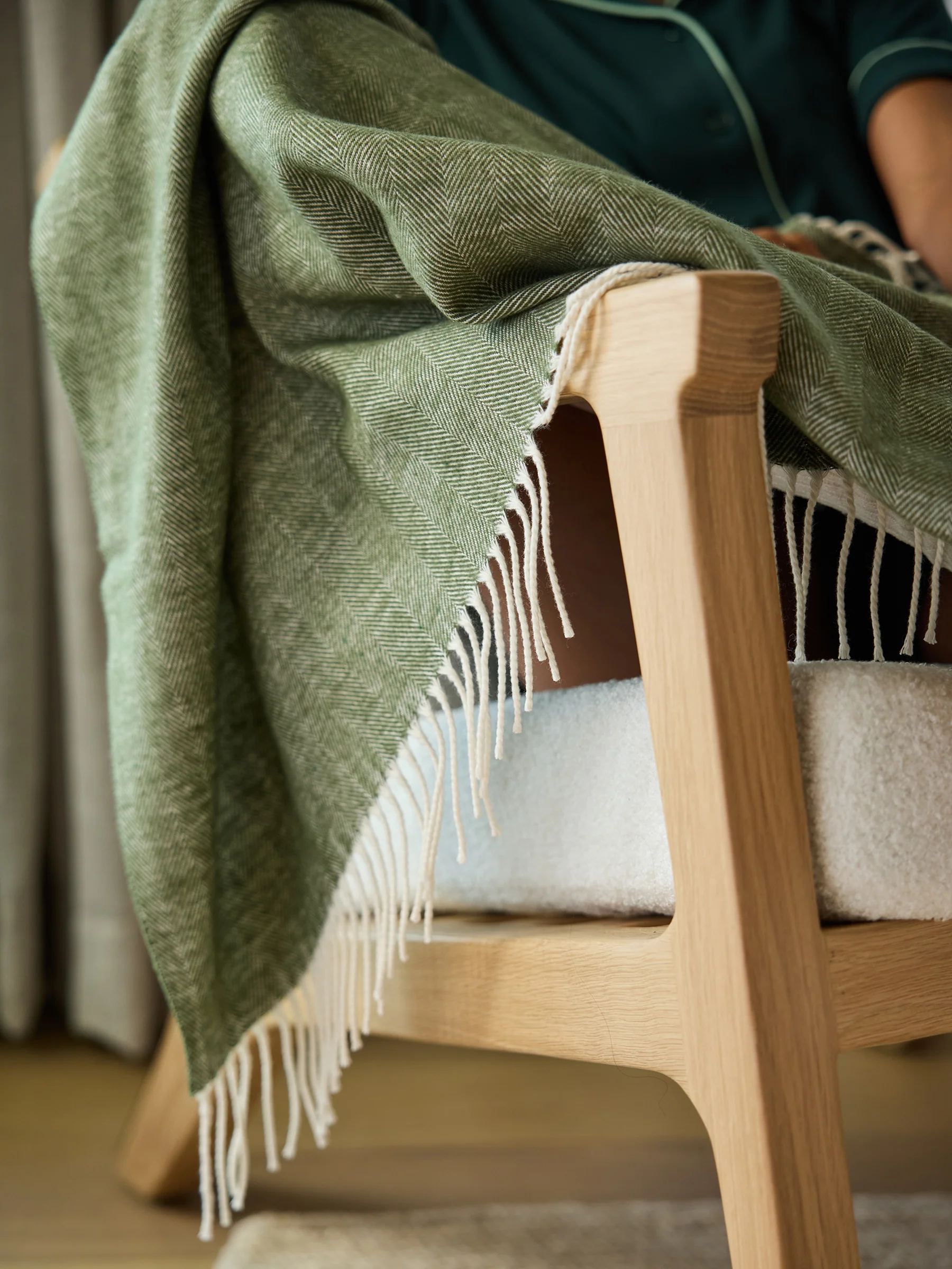 Bamboo Herringbone Tassel Throw - Image 31