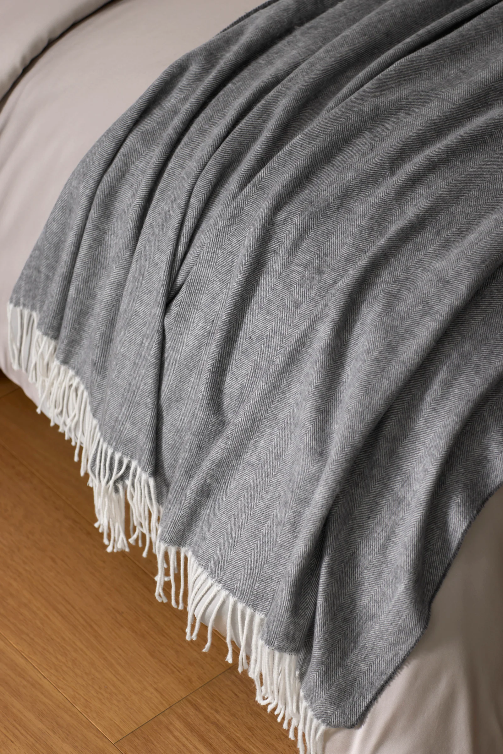 Bamboo Herringbone Tassel Throw - Image 9